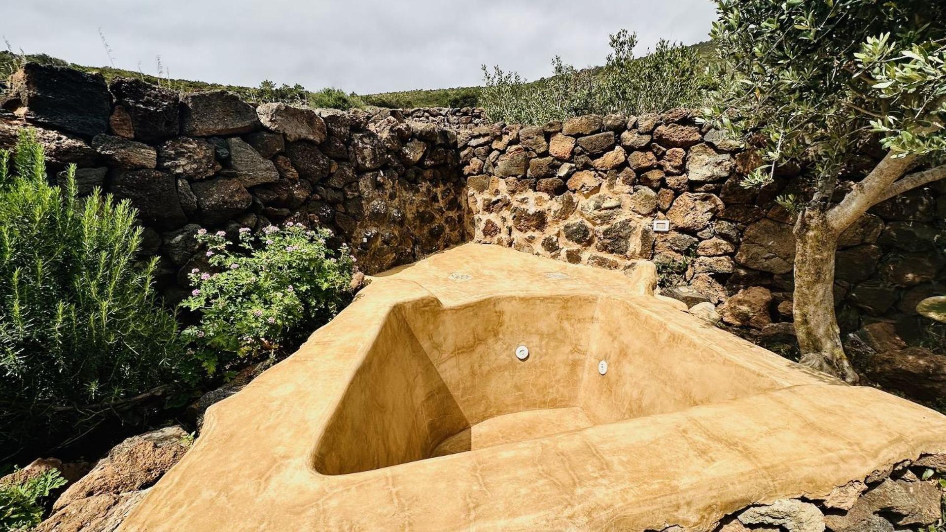 Dammuso Masdar Al Sorgere Del Sole Villa Pantelleria Exteriör bild