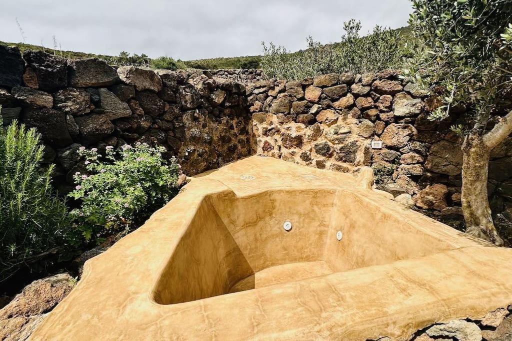 Dammuso Masdar Al Sorgere Del Sole Villa Pantelleria Exteriör bild